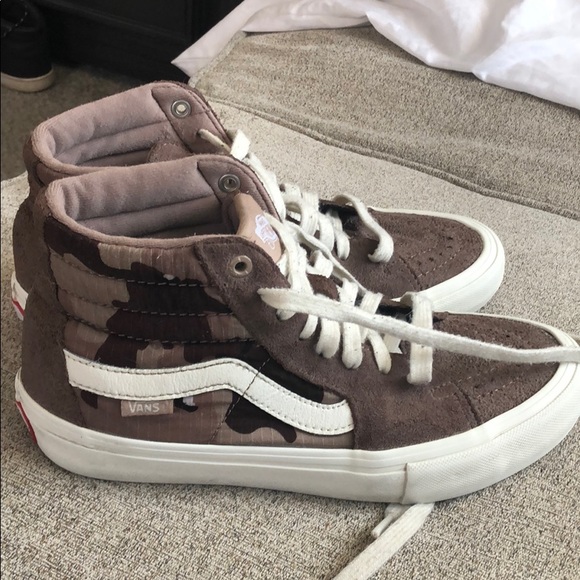 Vans - Picture 2 of 9